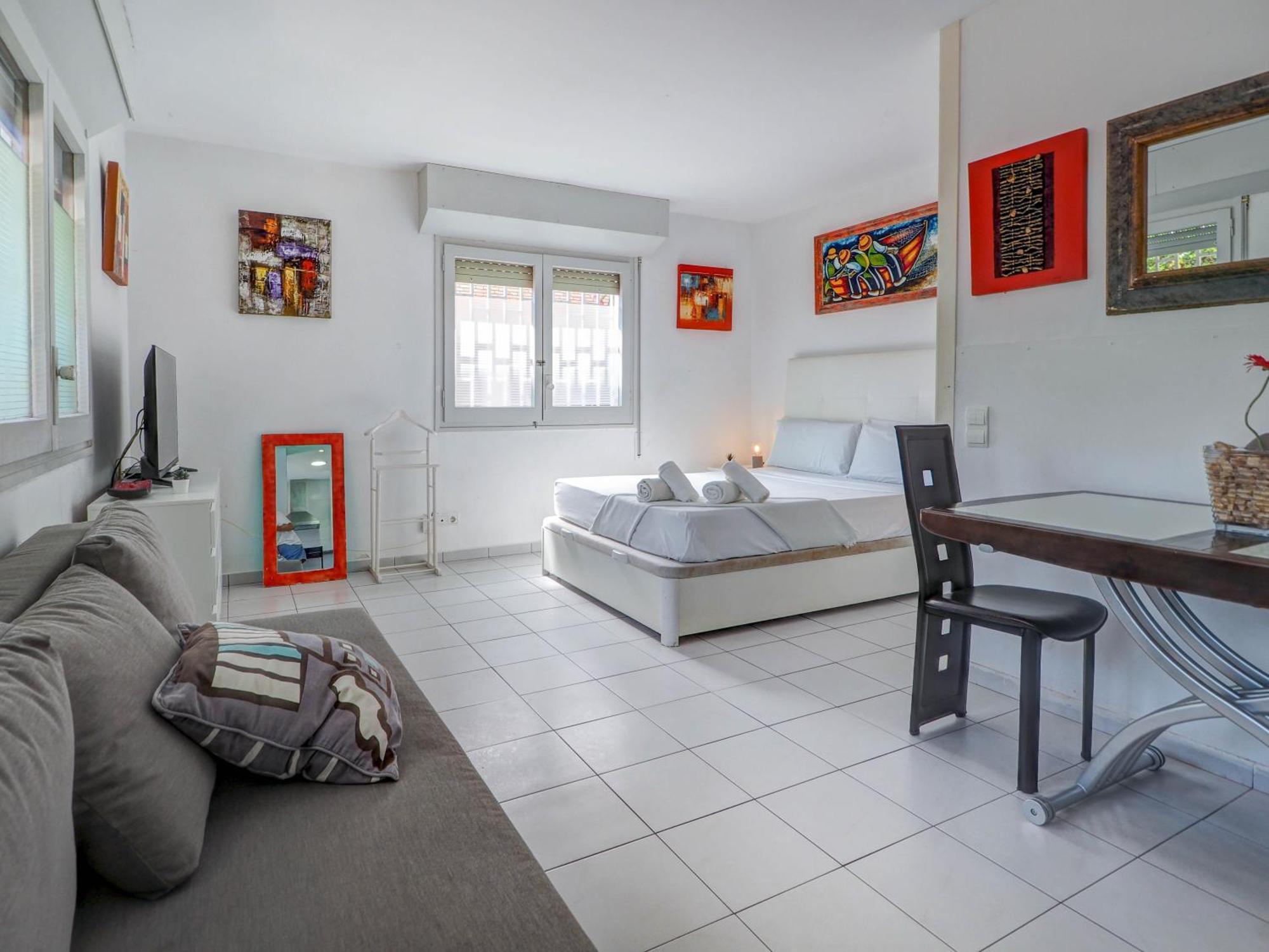 Los Globos Beach Studio By Hello Homes Sitges Buitenkant foto