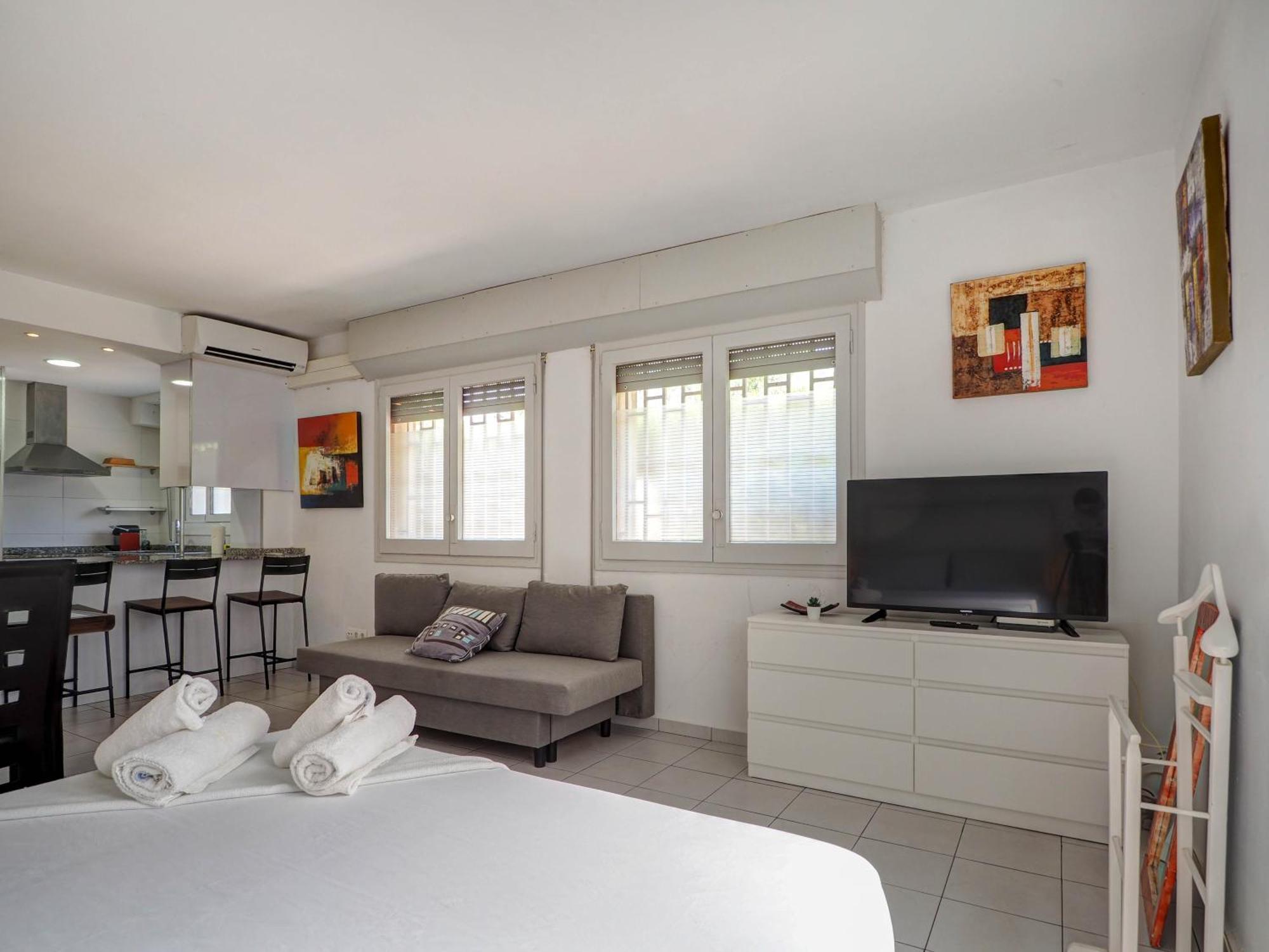 Los Globos Beach Studio By Hello Homes Sitges Buitenkant foto